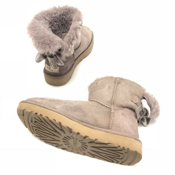 ugg mini bailey button stormy grey